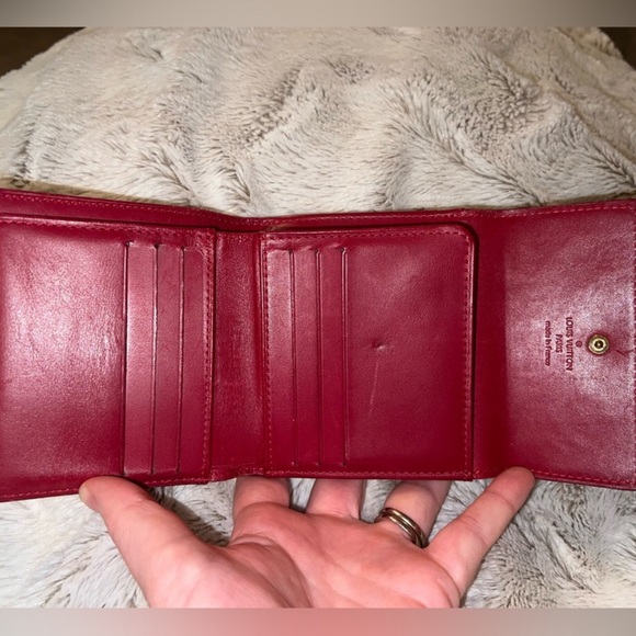 Valentines Day Special Red Louis Vuitton Wallet - Picture 11 of 12